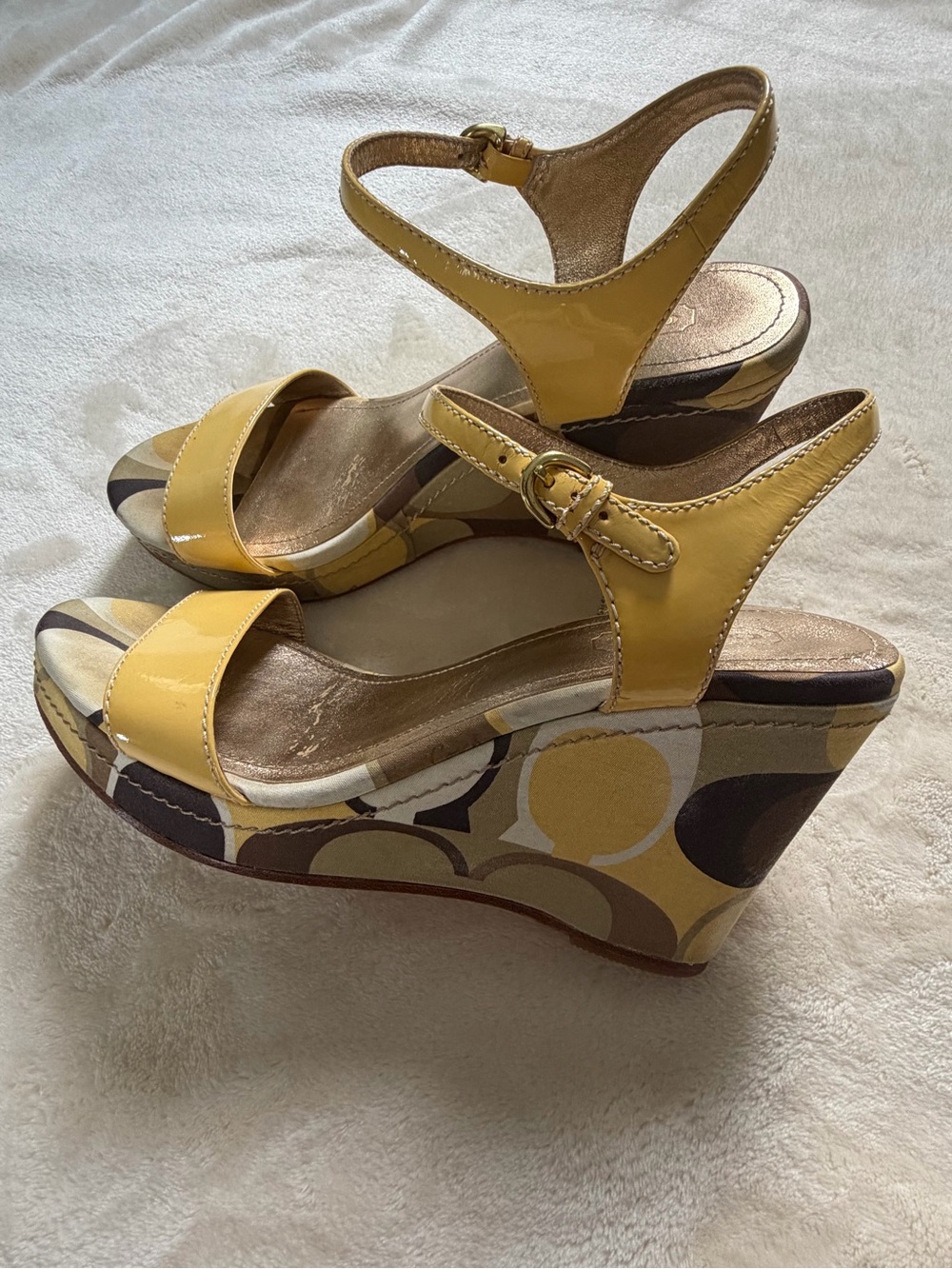 Vintage Y2K Coach Klara Signature “C”wedge sandals Size 8